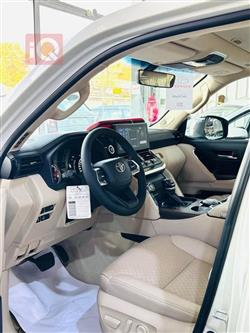 تۆیۆتا لاند کروزەر